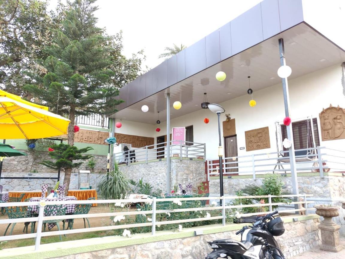 Hari Niwas - A Boutique Garden Resort マウント・アブ エクステリア 写真